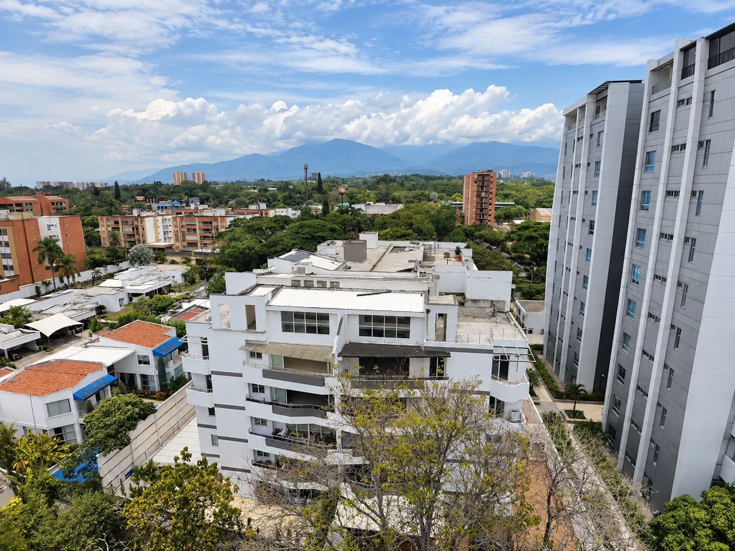 PENTHOUSE EN CIUDAD JARDÍN – CALI